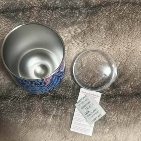 Lilly Pulitzer Stainless Steel Stemless Wine Tumbler with Lid, new without tags - Picture 7 of 7